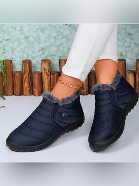 Navy Fur Lined Slip On Non Slip Grip Easy on Comfort Walking Boot 8.5